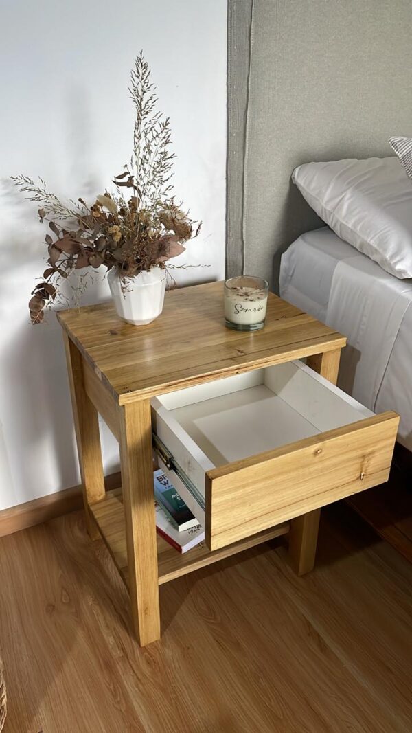 mesa de luz male